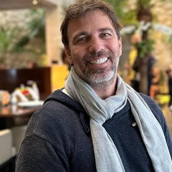 Marcelo Faria interpretará diretor de gravadora em filme sobre Roberto Carlos