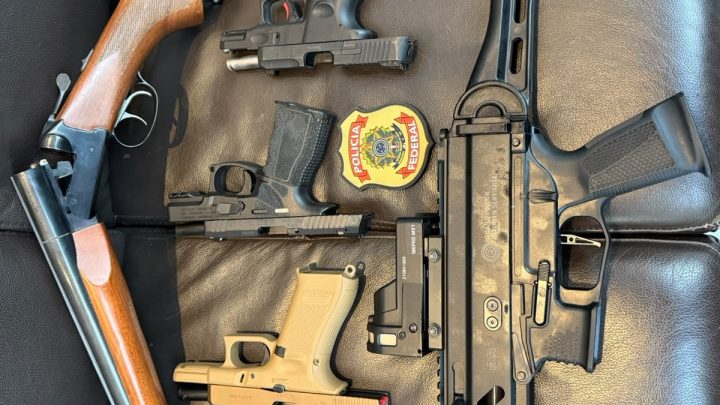 Mario Frias tem sete armas apreendidas pela Polícia PF em operação sobre 'Dark Horse'