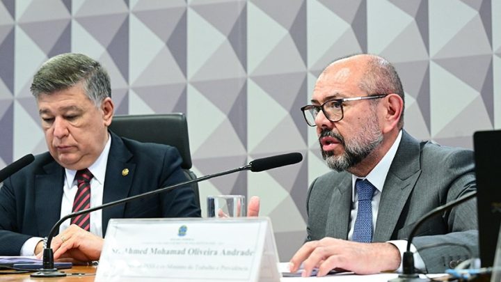 Mendonça revoga tornozeleira de ex-ministro de Bolsonaro suspeito de receber R$ 100 mil em esquema do INSS