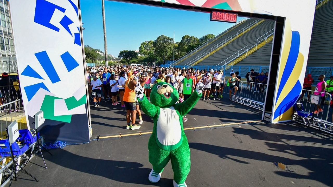 Mocidade terá corrida de rua com chegada na quadra da Vila Vintém e show da escola de samba