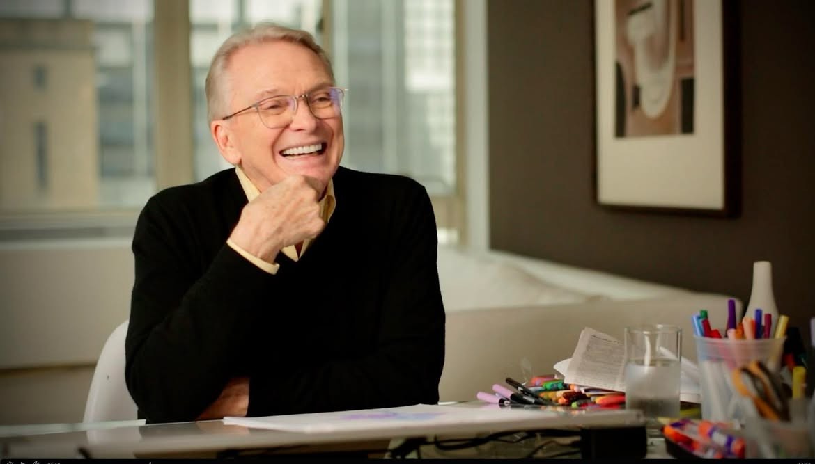 Morre Bob Mackie, estilista e figurinista, aos 87 anos