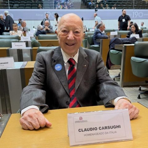 Morre Claudio Carsughi, referência do jornalismo esportivo, aos 93 anos