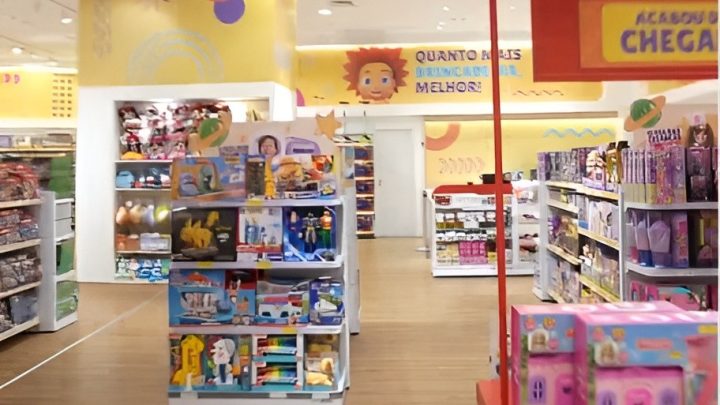 Mulher é presa após tentar furtar bonecas avaliadas em R$ 4 mil em shopping de Niterói