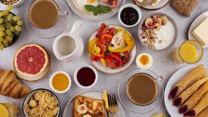 Nem pão branco, nem suco de laranja: os motivos pelos quais o típico café da manhã pode não ser tão saudável