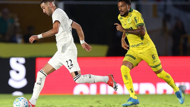 Novas regras fazem tempo médio de bola rolando subir mais de quatro minutos na Série A do Brasileirão