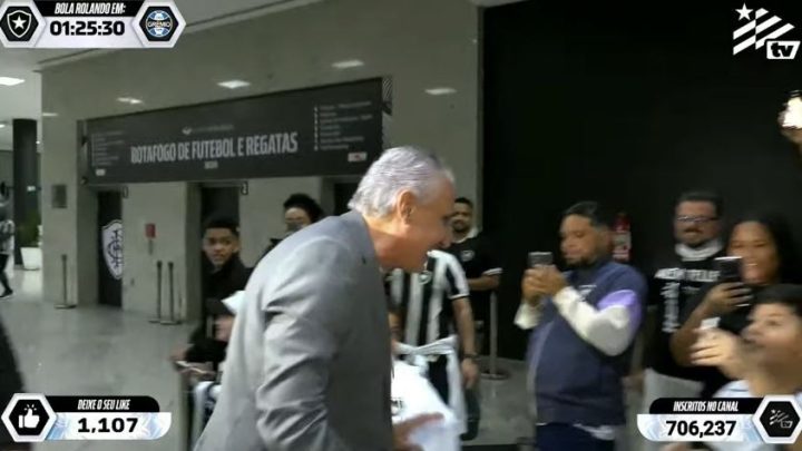 Novos técnicos de Botafogo e Grêmio, Tite e Renato Gaúcho chega ao Nilton Santos para assistir ao jogo