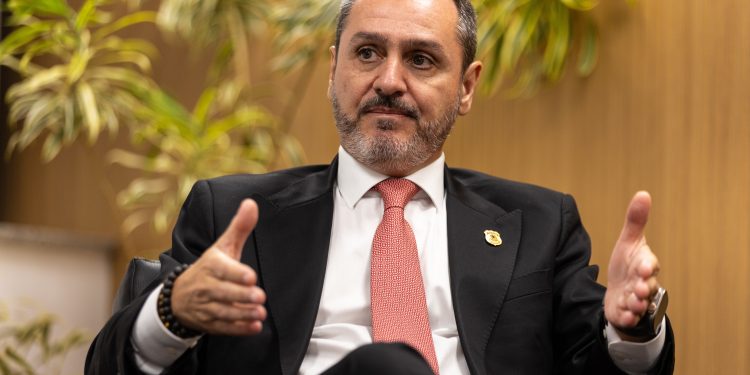 O isolamento do chefe da PF dentro do governo