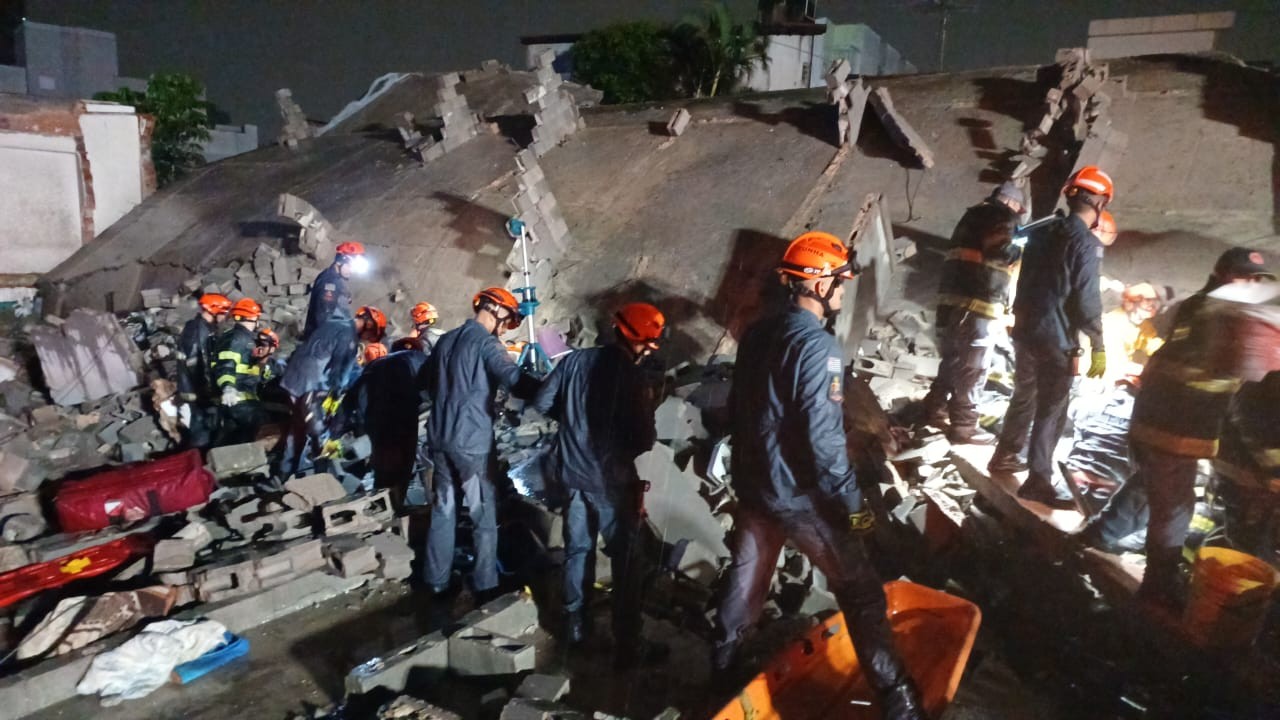Obra de prédio de 12 andares desaba sobre casa com família boliviana e deixa ao menos uma vítima em SP