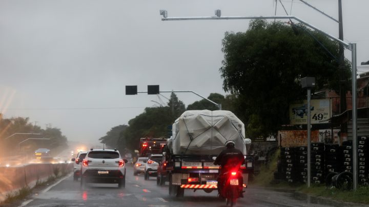 Oito estados testam radar que fiscaliza velocidade média; veja como funciona
