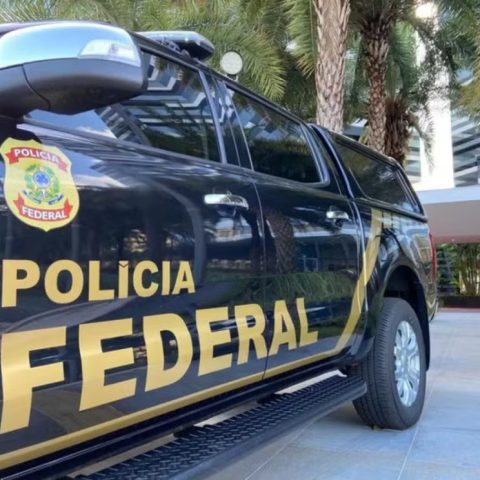 PF faz operação na Baixada Fluminense para investigar alterações em domicílios eleitorais