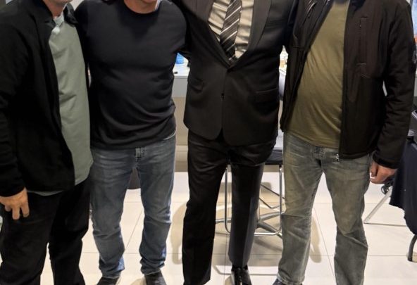 Para blindar Flávio Bolsonaro no caso 'Dark Horse', aliados podem ser rifados