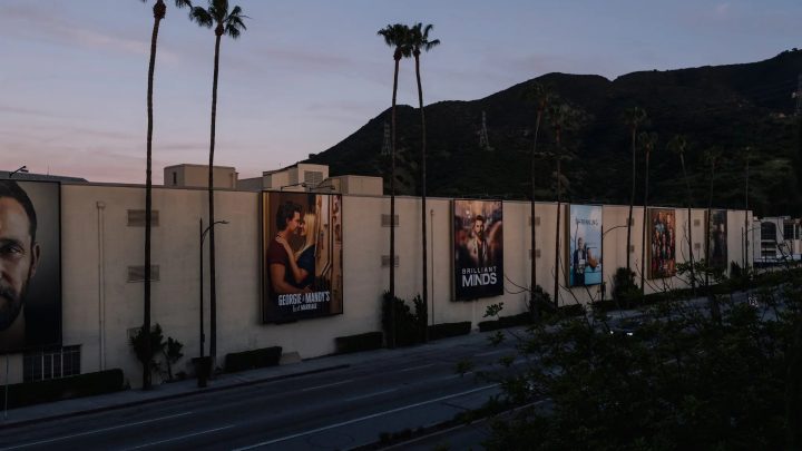 Paramount considera fazer concessões para concluir fusão com a Warner Bros