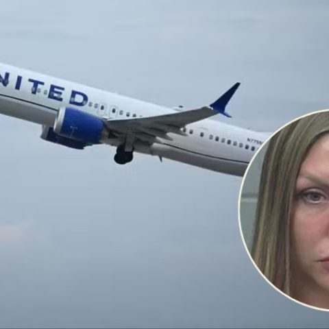 Passageira morde comissária após ser impedida de beber mais álcool, e avião faz pouso de emergência nos EUA