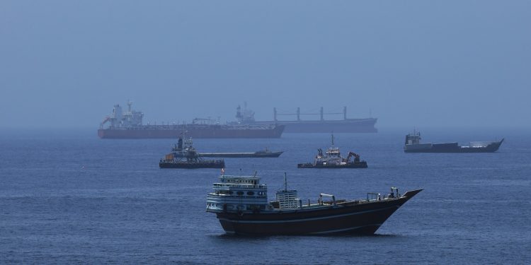 Petróleo beira US$ 100 com ataque à refinaria da Arábia Saudita
