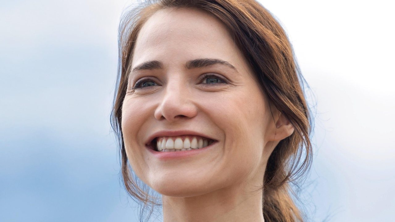 Por que cada vez mais mulheres estão escolhendo preservar a expressão natural do rosto