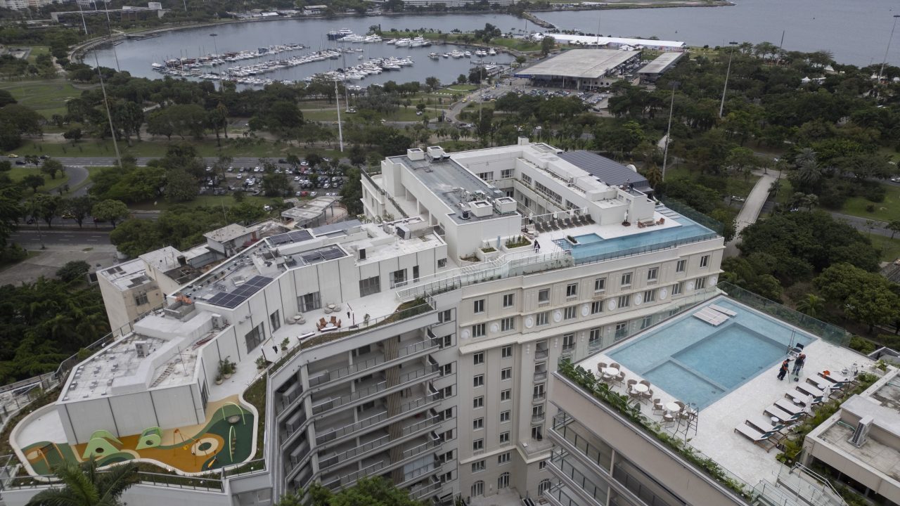 Primeiros moradores fazem ‘check in’ no Glória renovado
