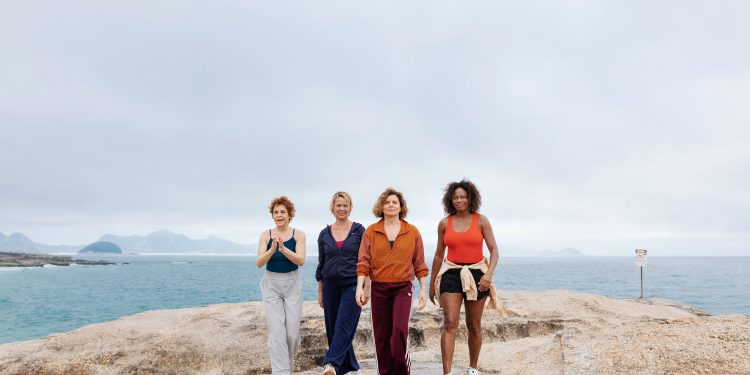 Protagonistas de 'Resposta ao tempo', nova série de Licia Manzo para o Globoplay, surgem reunidas em primeira foto oficial