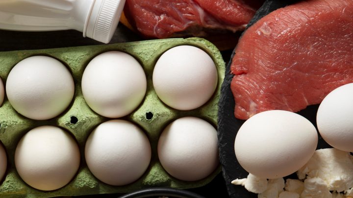 Proteinmaxxing: o que é essa tendência e quais são seus possíveis riscos a longo prazo?