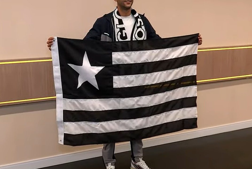 Provável 'pré-temporada', contrato vantajoso e desejo por desafio: os bastidores da chegada de Ziyech ao Botafogo