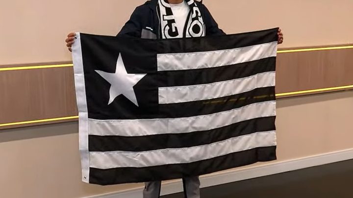 Provável 'pré-temporada', contrato vantajoso e desejo por desafio: os bastidores da chegada de Ziyech ao Botafogo