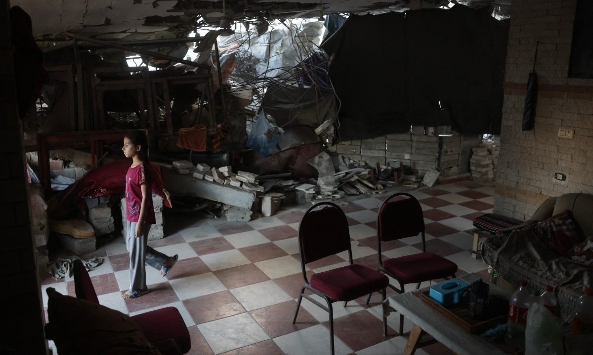 Quatro palestinos, incluindo filho de chefe de Saúde, morrem em ataque israelense a Gaza