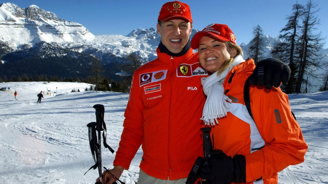 Quem é Corinna, esposa do ex-piloto Michael Schumacher há 30 anos e que quebrou silêncio após acidente