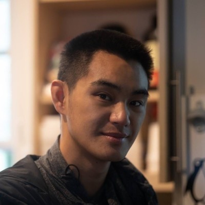 Quem é o bilionário mais jovem dos EUA, que fez fortuna com IA de programação em apenas dois anos