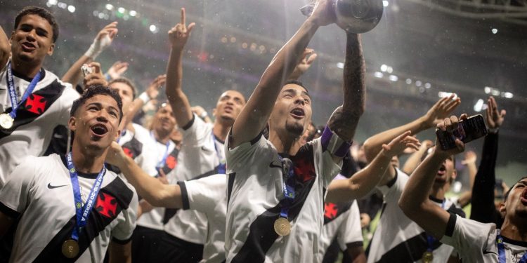 Quem são os campeões brasileiros sub-20 pelo Vasco? Veja joias e os que já atuaram no profissional