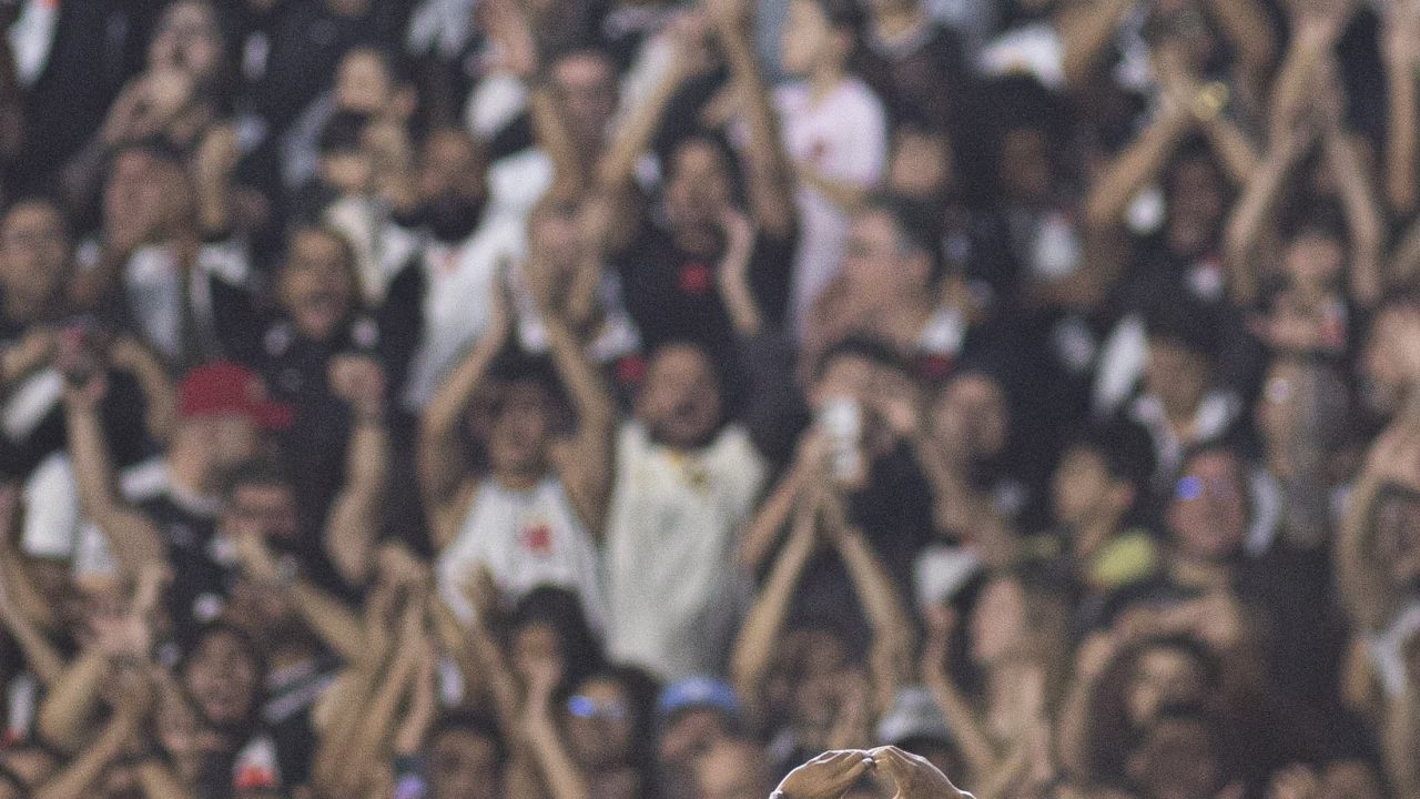 Ramon Rique fala sobre comemoração emocionada após marcar o primeiro gol pelo Vasco: 'Sensação inexplicável'