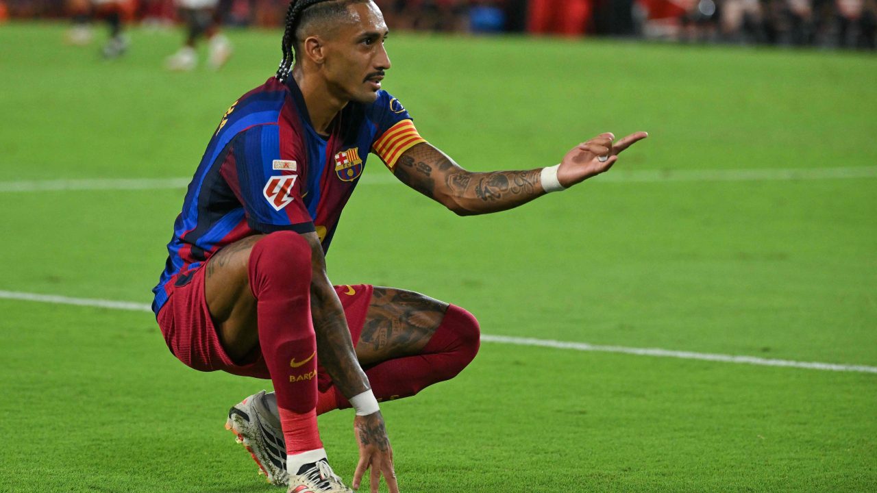 Raphinha supera número de hat-tricks de Neymar, Eto'o e Mbappé no Campeonato Espanhol
