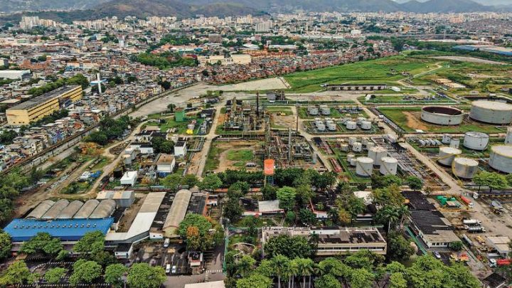 Refit: contaminação do terreno da refinaria pode dificultar aproveitamento do espaço, que governo do Rio quer desapropriar