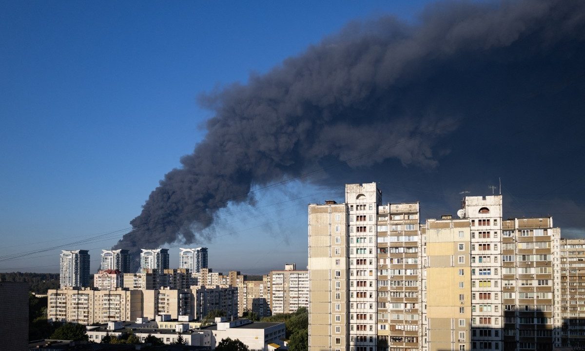 Russos utilizam Claude, IA da Anthropic, para criar software de ataque de drones kamikaze contra Ucrânia