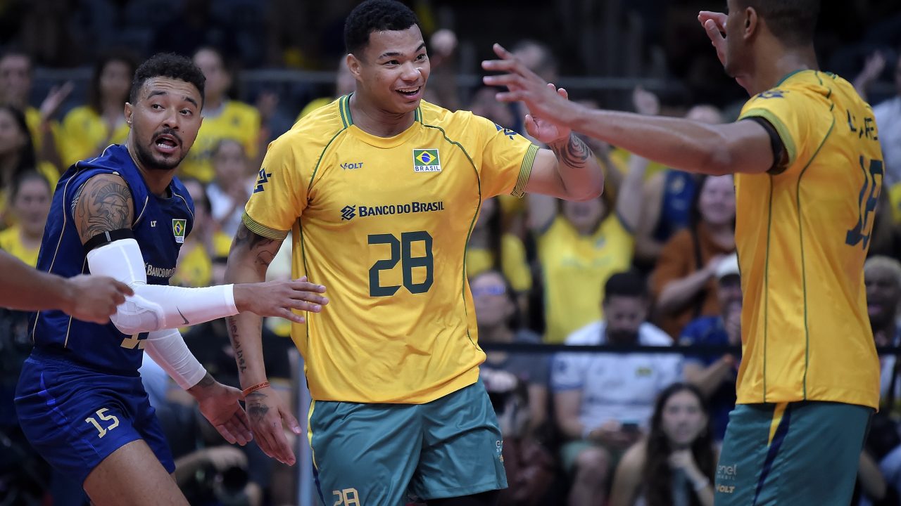 Seleção masculina de vôlei vence Argentina e garante vaga nos Jogos Olímpicos de Los Angeles