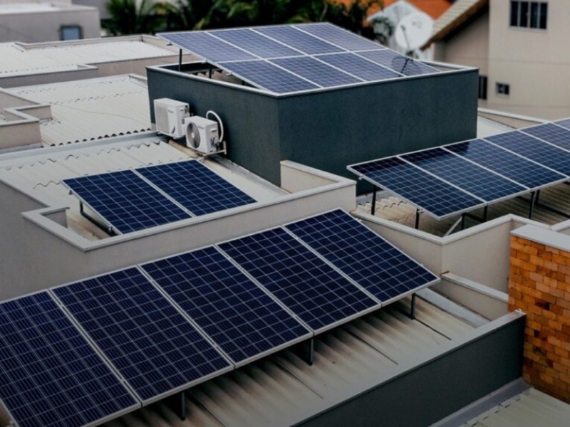 Setor solar com BESS deve reduzir custos em 40% no Brasil