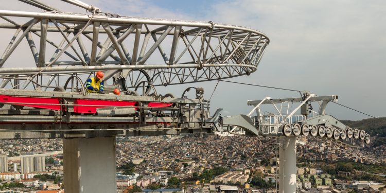 Teleférico do Alemão começa a ter os cabos trocados na próxima semana, após dez anos parado