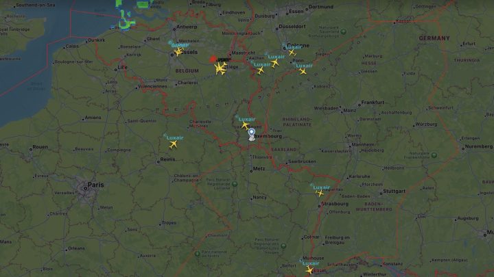 Tráfego aéreo é interrompido no aeroporto de Luxemburgo após a detecção de drones não autorizados