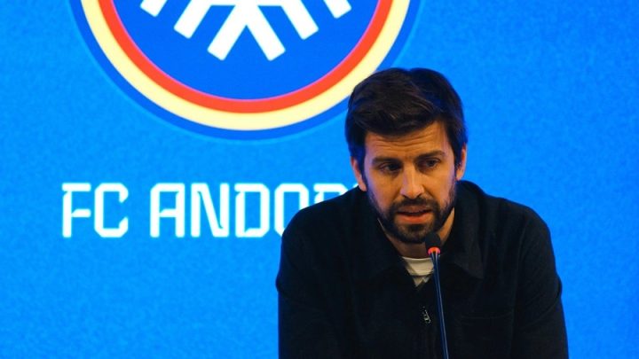 Tribunal esportivo da Espanha mantém punição a Piqué após incidente com arbitragem; entenda
