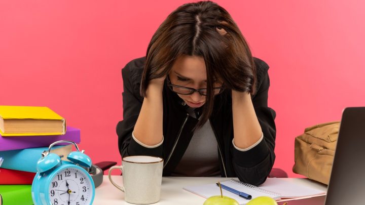 Uma rotina de trabalho intensa pode afetar a saúde? Veja os sinais de que é hora de desacelerar