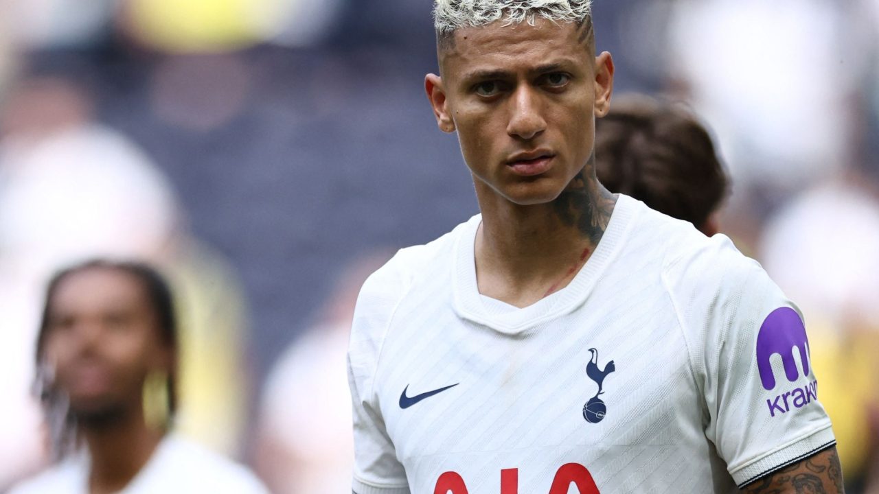 Vasco encaminha acordo com Richarlison e tenta ofensiva junto ao Tottenham