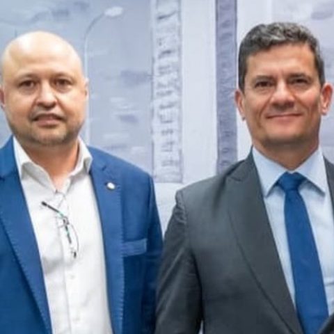 Vice de Moro repete estratégia e evita debate