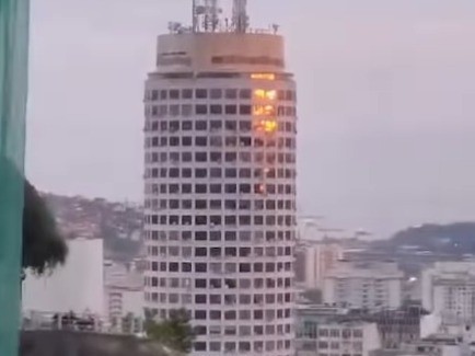 Vídeo gerado por IA leva bombeiros a atender falsa ocorrência de incêndio em Niterói; veja imagens