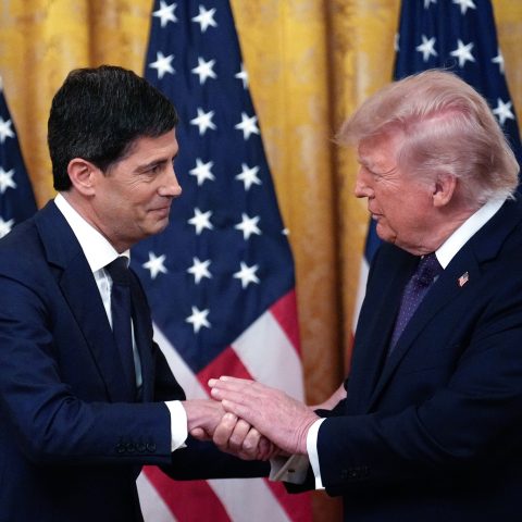 Warsh, do Fed, entra em rota de colisão com Trump à medida que aumento dos juros nos EUA se aproxima