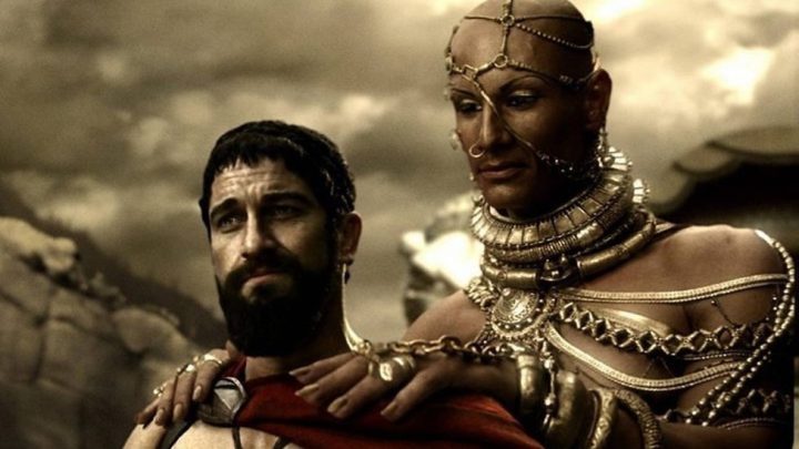 Zack Snyder classifica '300', com Rodrigo Santoro, como 'o filme mais gay já feito'