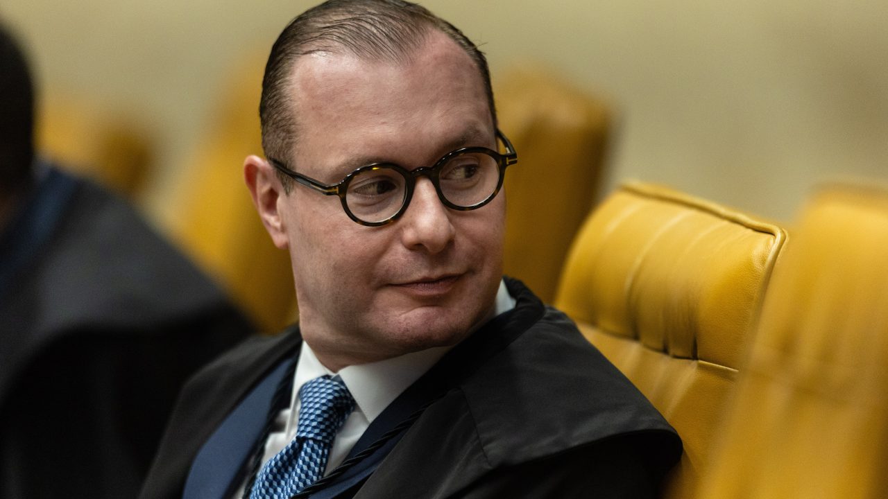 Zanin manda PF entregar a cópia do celular de Vorcaro ao seu gabinete até as 23h, após Mendonça se manifestar contra remessa