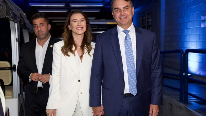 Aliados veem vantagem de Flávio em debate, mas citam derrapadas em ironia sobre 'nove dedos' de Lula e no caso Ana Clara