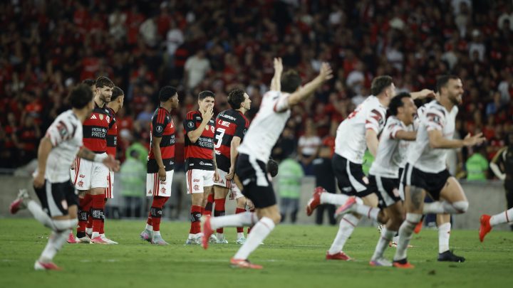 Bastidores: chateação e responsabilidade coletiva dão o tom do vestiário do Flamengo após queda na Libertadores