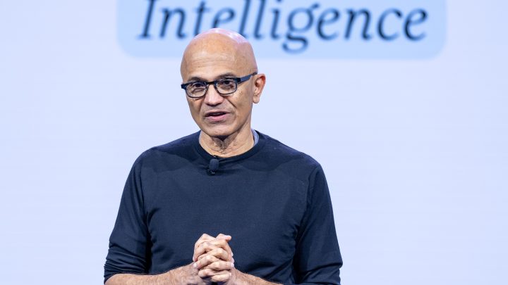 CEO da Microsoft pede 'freio de emergência' para a IA avançada