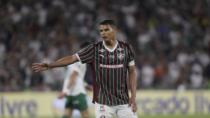 De olho no G4 do Brasileirão após tropeço, Fluminense quer virar a página diante do desesperado Internacional