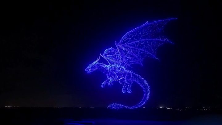Dragão gigante formado por mais de 10 mil drones bate recorde mundial nos EUA; entenda