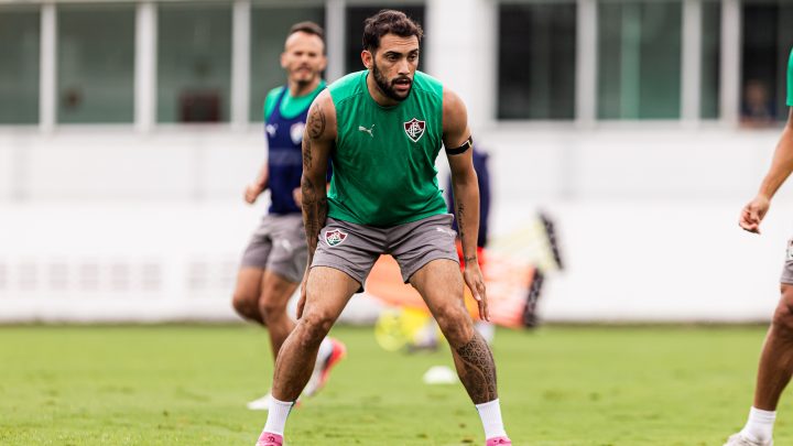 E o Freytes? De titular absoluto com Zubeldía ao fim da fila de Marcão, zagueiro tem futuro ameaçado no Fluminense